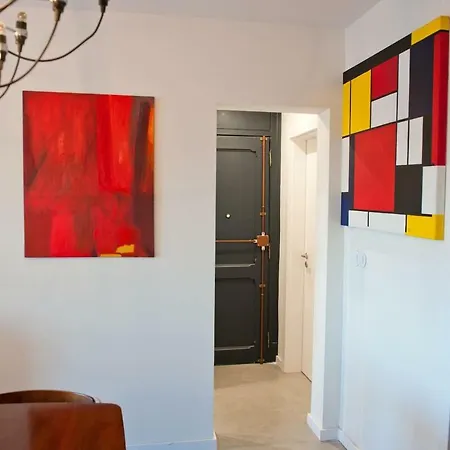 Sunny With Amazing View Apartament