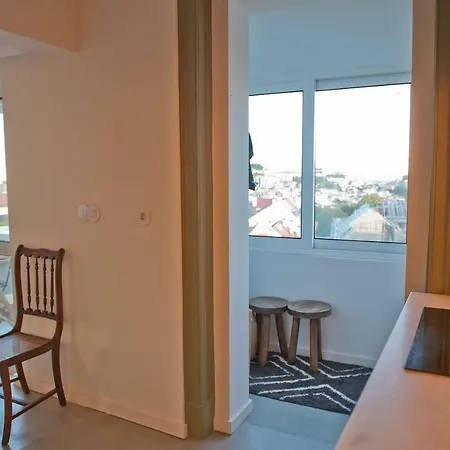 Sunny With Amazing View Apartamento *